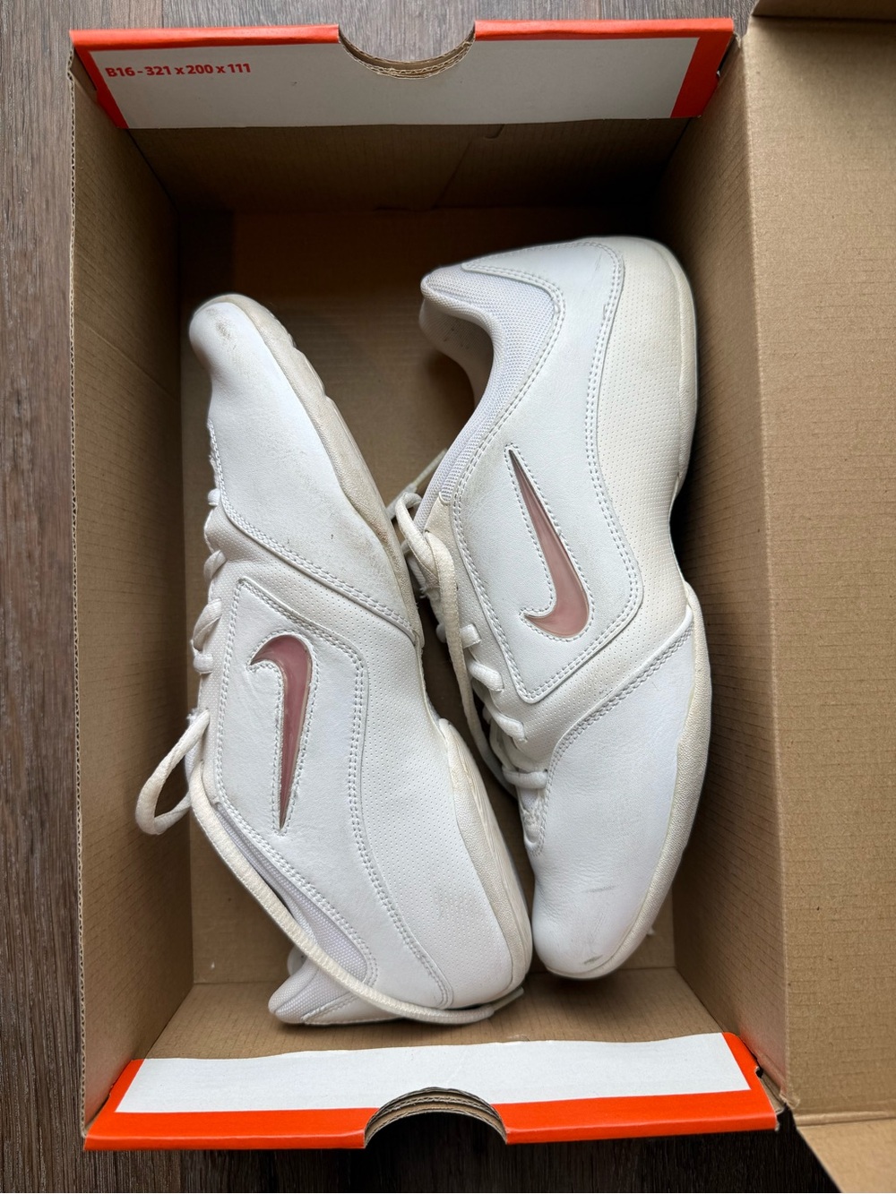 Nike - Sideline II Insert Cheer/Dance Sneakers - Size 8
